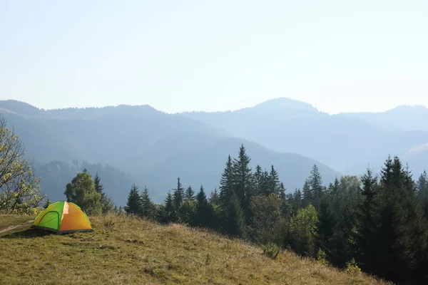 Pittoresca Vista Della Tenda Campeggio Montagna Spazio Testo — Foto Stock