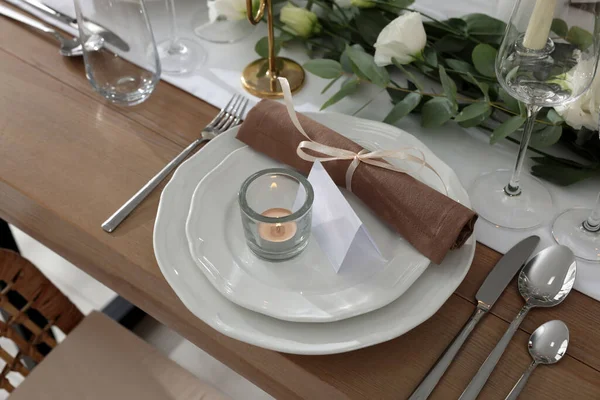 Festliche Tischdekoration Mit Schönem Geschirr Und Dekor — Stockfoto