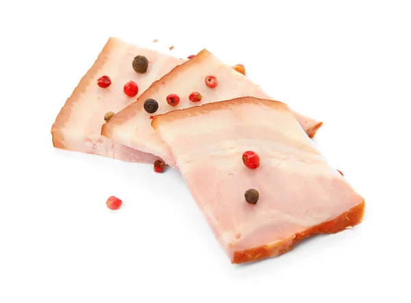 Délicieux Bacon Fumé Avec Des Grains Poivre Sur Fond Blanc — Photo