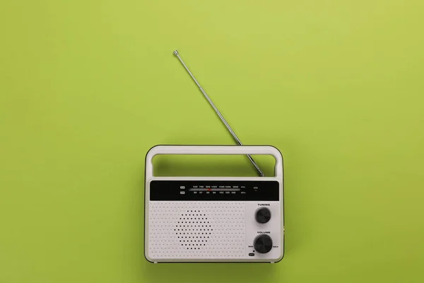 Retro Radio Receiver Light Green Background Top View — Stock Photo, Image