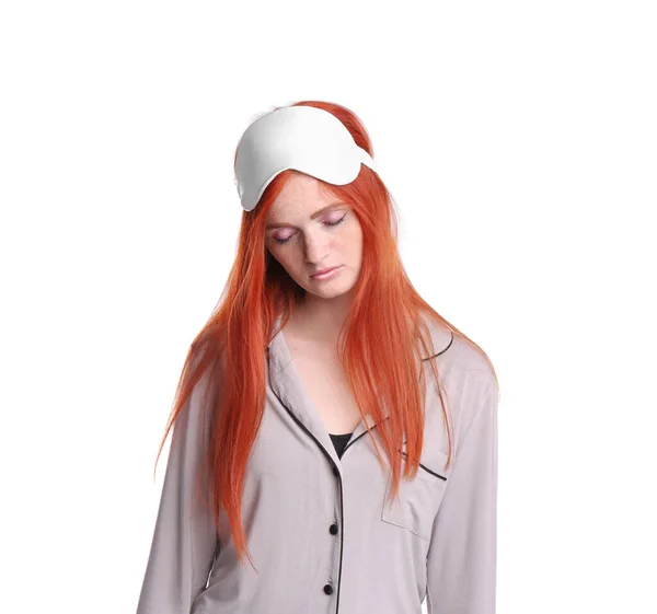 Junge Frau Schlafanzug Und Maske Schlafwandelnden Zustand Auf Weißem Hintergrund — Stockfoto