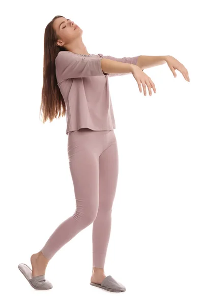 Mujer Joven Con Pijamas Zapatillas Estado Sonámbulo Sobre Fondo Blanco — Foto de Stock