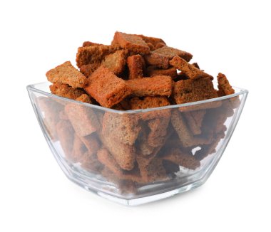 Baharatlı gevrek ruslar beyaz kasede izole edilmiş.