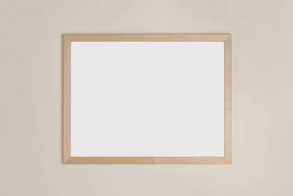 Blanco Frame Hangend Aan Lichte Wand Ruimte Voor Ontwerp — Stockfoto