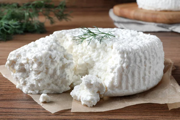 Delicious Cottage Cheese Dill Wooden Table Closeup — Stock Photo, Image
