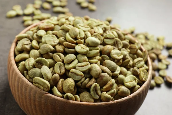 Groene Koffiebonen Grijze Tafel Close — Stockfoto