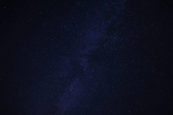 Krásná Noční Obloha Plná Zářících Hvězd — Stock fotografie