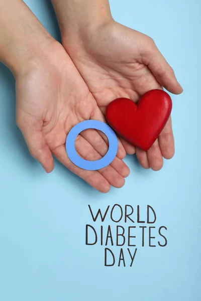 Dünya Diyabet Günü Nün Yanında Elinde Mavi Kağıt Çemberi Kırmızı — Stok fotoğraf