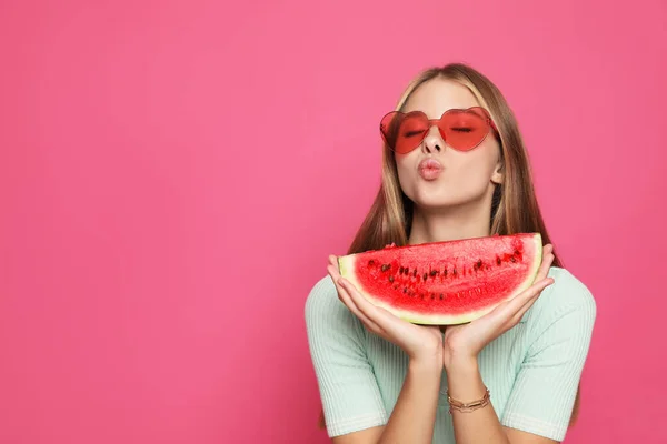 Beautiful Girl Slice Watermelon Crimson Background Space Text — Stock Photo, Image