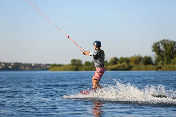 Ragazzino Che Sveglia Sul Fiume Sport Acquatici Estremi — Foto Stock