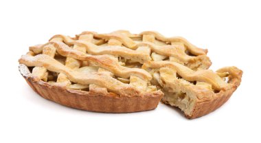 Beyaz üzerine izole edilmiş lezzetli geleneksel elmalı turta.