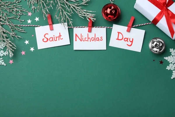 니콜라스 Saint Nicholas Day 단어와 배경의 장식이 노트는 있었다 원문을 — 스톡 사진