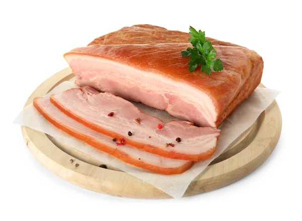 Délicieux Bacon Fumé Persil Poivre Sur Fond Blanc — Photo