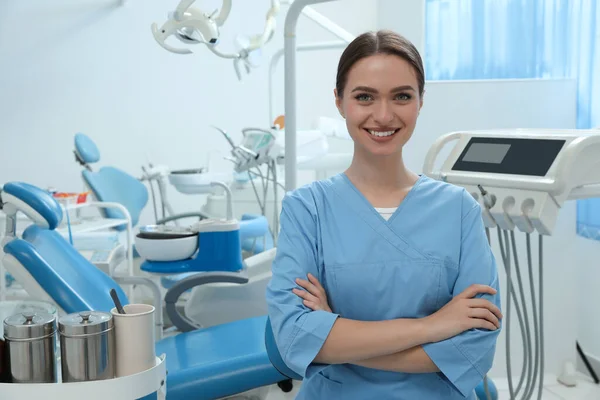 Портрет Професійного Стоматолога Робочому Місці Клініці — стокове фото