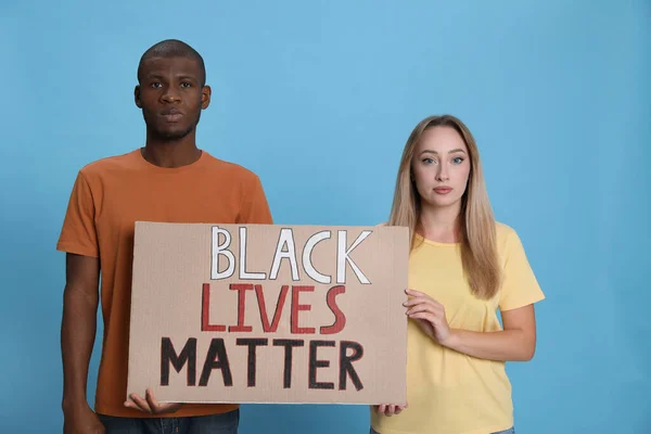 Young Woman African American Man Holding Sign Phrase Black Lives — Stock Photo, Image