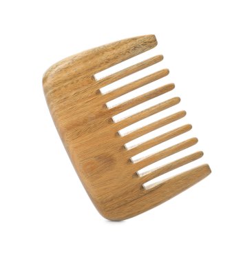 Beyaz üzerine izole edilmiş yeni ahşap saç tarağı