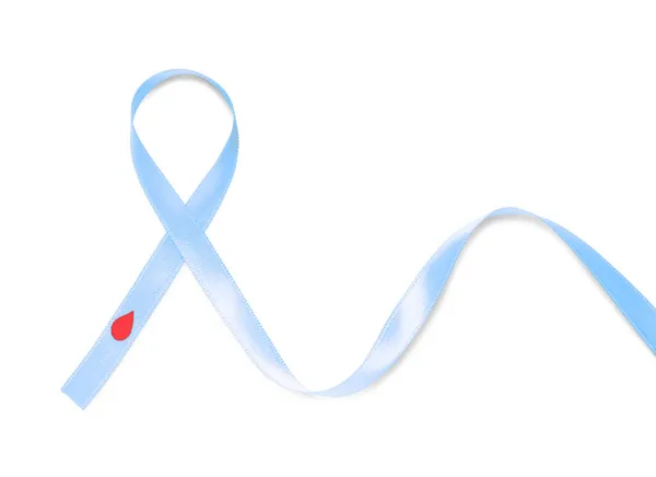 白い背景に紙の血滴とライトブルーのリボン トップビュー 糖尿病意識 — ストック写真