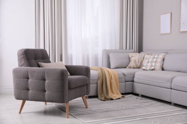 Şık salon iç rahat koltuk ve kanepe