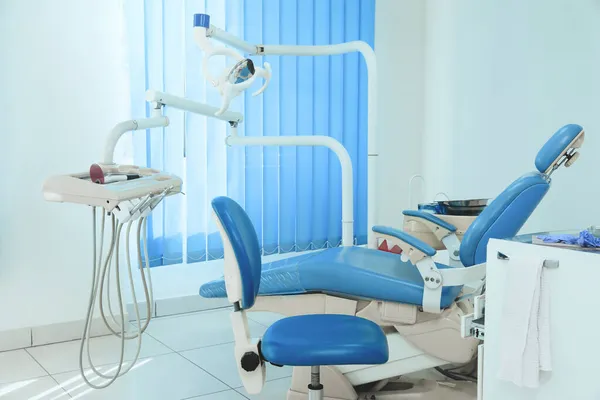 Interiér Zubařské Ordinace Židlí Moderním Vybavením — Stock fotografie