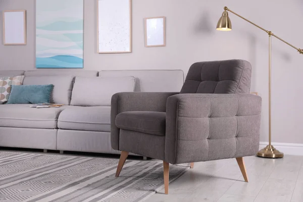 Stijlvolle Woonkamer Interieur Met Comfortabele Fauteuil Slaapbank — Stockfoto