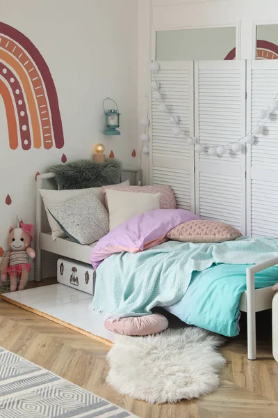 Μοντέρνο Παιδικό Υπνοδωμάτιο Εσωτερικό Μοντέρνα Έπιπλα Ιδέα Για Σχεδιασμό — Φωτογραφία Αρχείου