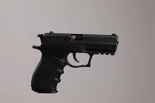 Pistola Padrão Fundo Cinza Claro Pistola Semi Automática — Fotografia de Stock
