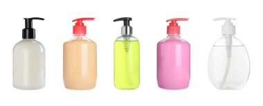 Beyaz arka planda farklı sıvı sabun şişeleriyle ayarlanmış. Pankart tasarımı