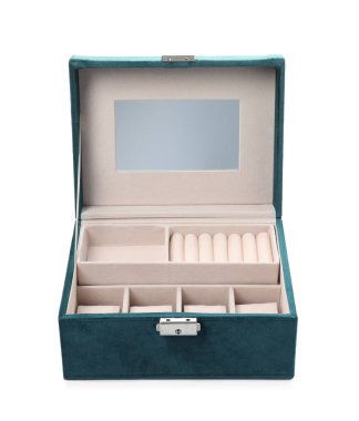 Beyaz üzerine izole edilmiş zarif mücevher kutusunu aç