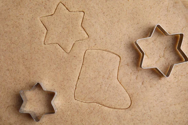 Домашнє Різдвяне Печиво Різаки Печива Сирому Тісті Плоске Тісто — стокове фото