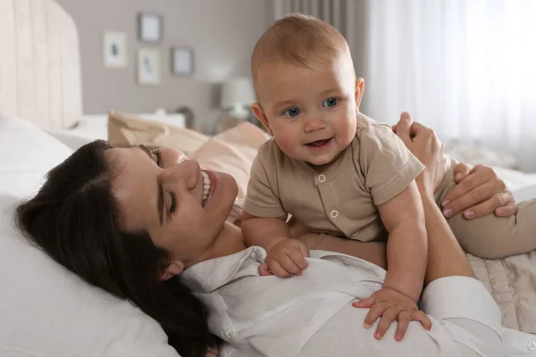 Happy Young Mother Her Cute Baby Bed Home — Stock Photo, Image