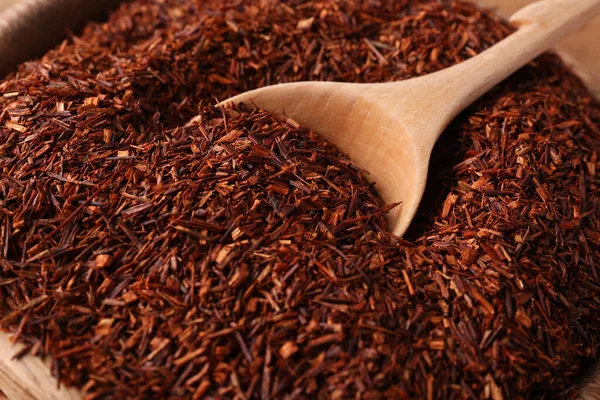 Cucchiaio Foglie Rooibos Secche Ciotola Legno Primo Piano — Foto Stock