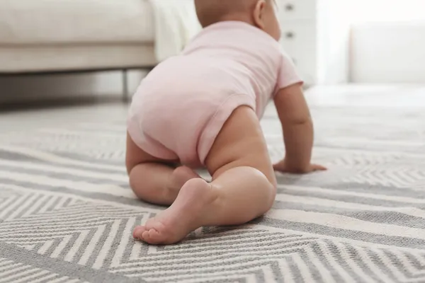 Cute Baby Crawling Floor Home Back View — Stock Photo, Image