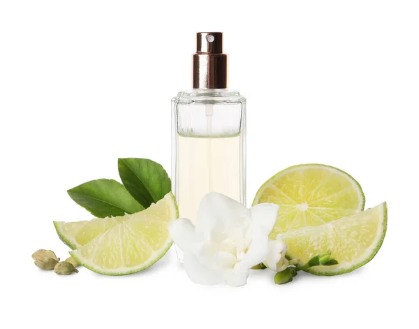Eine Flasche Parfüm Limette Blüte Und Kardamom Auf Weißem Hintergrund — Stockfoto