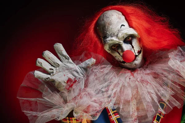 Angstaanjagende Clown Zwarte Achtergrond Halloween Feest Kostuum — Stockfoto