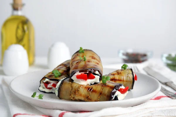 Deliziosi Panini Melanzane Forno Serviti Sul Tavolo Primo Piano — Foto Stock