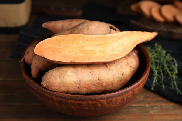 Cut Whole Sweet Potatoes Bowl Wooden Table Closeup — Stock Photo, Image