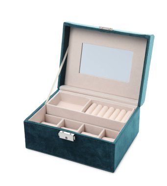 Beyaz üzerine izole edilmiş zarif mücevher kutusunu aç