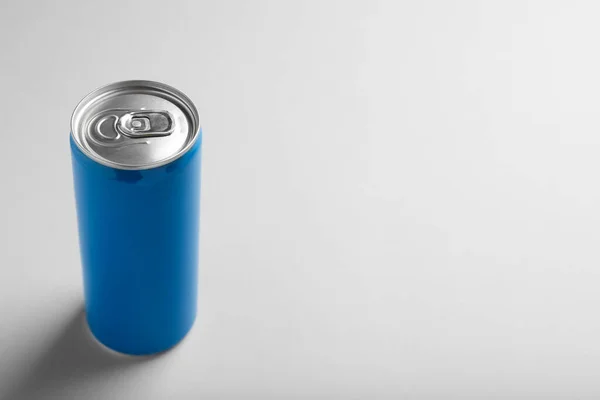 Blaue Dose Energy Drink Auf Weißem Hintergrund Raum Für Text — Stockfoto