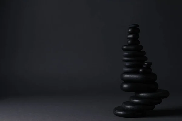Stack Stones Black Background Space Text Harmony Balance Concept — Stock Photo, Image