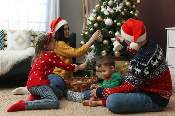 Family Decorating Beautiful Christmas Tree Home — Stock Photo, Image