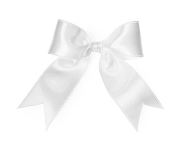 Beyaz arkaplanda fiyonkla bağlanmış saten kurdele, üst görünüm