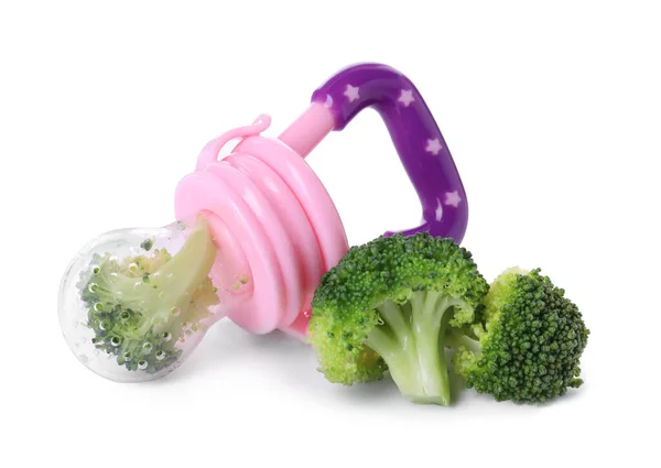 Nibbler Com Brócolis Cozido Fundo Branco Alimentador Bebés — Fotografia de Stock