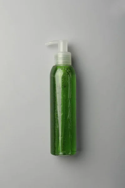 Μπουκάλι Πράσινο Καλλυντικό Τζελ Ελαφρύ Φόντο Κορυφαία Προβολή — Φωτογραφία Αρχείου