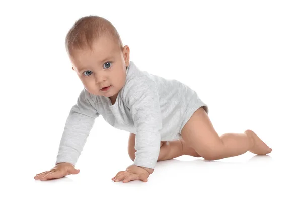 Lindo Bebé Arrastrándose Sobre Fondo Blanco — Foto de Stock