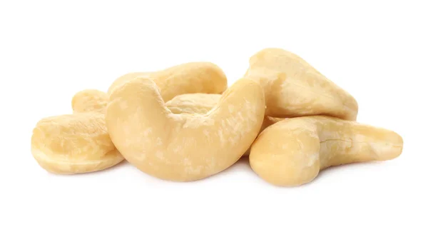 Hromada Chutných Organických Kešu Ořechů Izolovaných Bílém — Stock fotografie