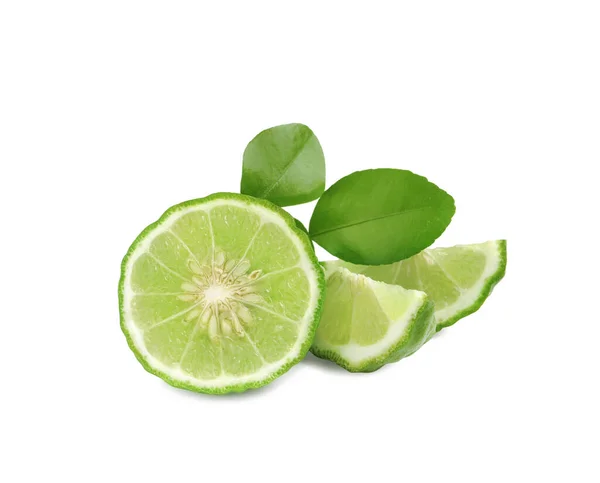 Cortar Fruta Madura Bergamota Hojas Verdes Sobre Fondo Blanco —  Fotos de Stock