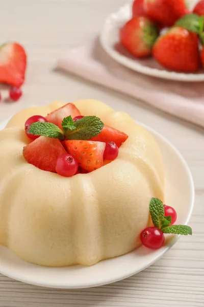 Delicious Semolina Pudding Berries White Wooden Table — Stock Photo, Image