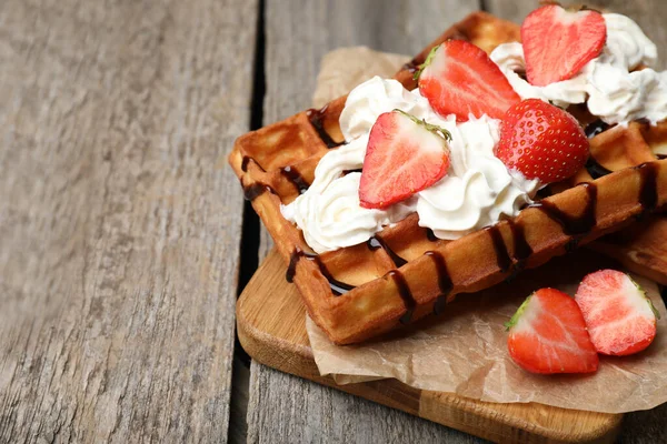 Board Delicious Belgian Waffles Strawberry Whipped Cream Chocolate Sauce Wooden — 图库照片