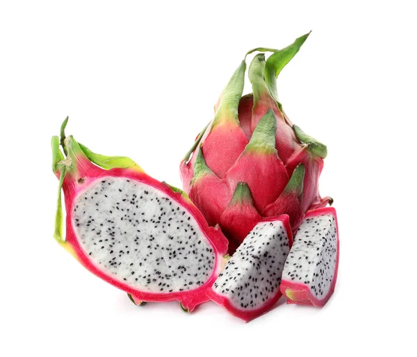 Deliciosos Cortes Frutos Enteros Pitahaya Sobre Fondo Blanco — Foto de Stock