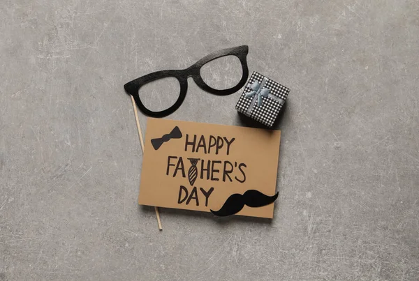 Card Phrase Happy Father Day Gift Box Paper Glasses Grey — Stock Photo, Image